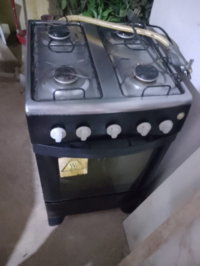 Um fogão 4 bocas